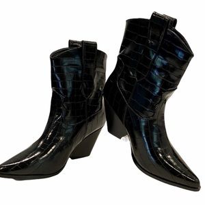 Black western cowboy boots. Nwot